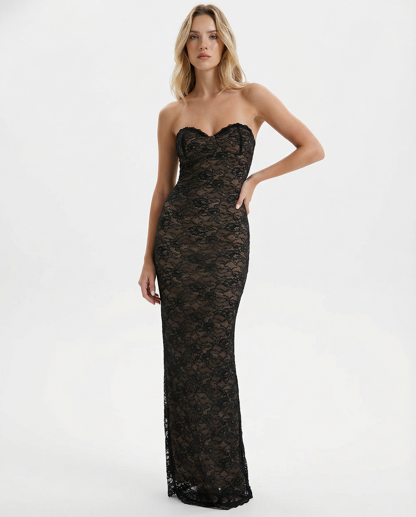 ASTRID | Lace Muse Maxi