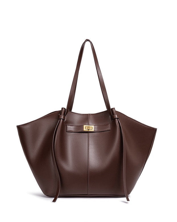 ASTRID | Luxe Curve Shopper