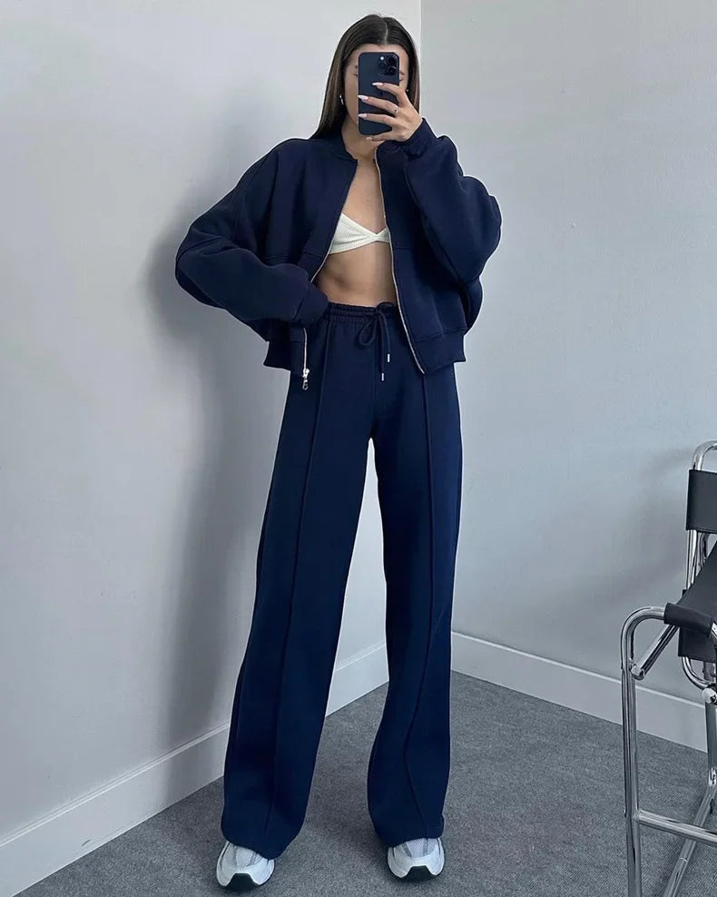 ASTRID | Cozy Oversized Tracksuit