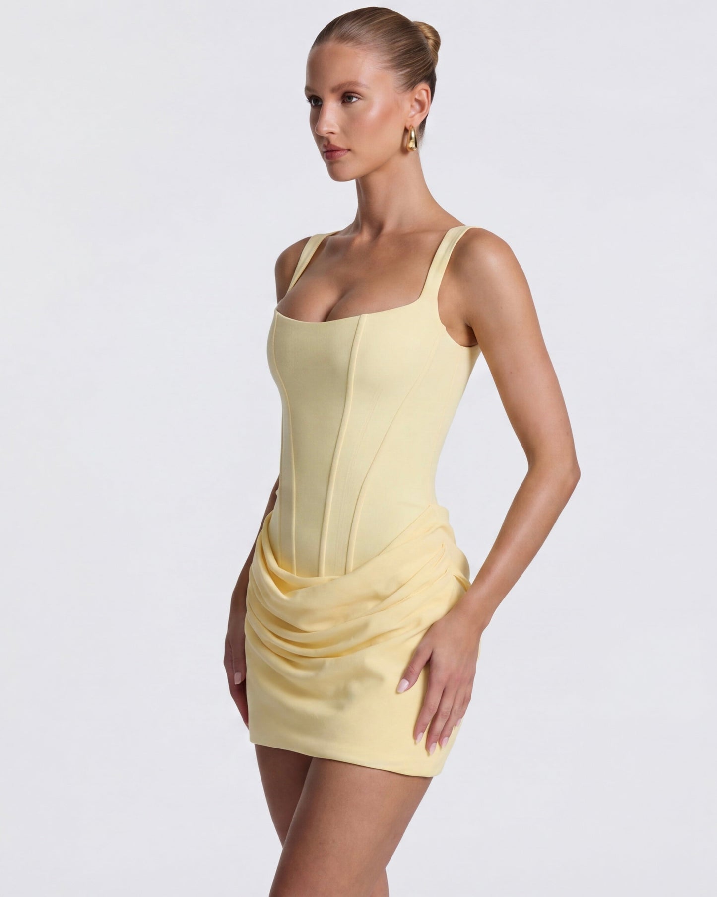 ASTRID | Hourglass Mini